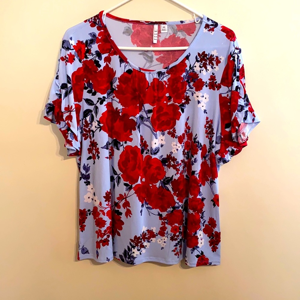 ELLE Women’s Blue Floral Top size XXL